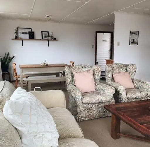 Sweet & Simple Beach Cottage