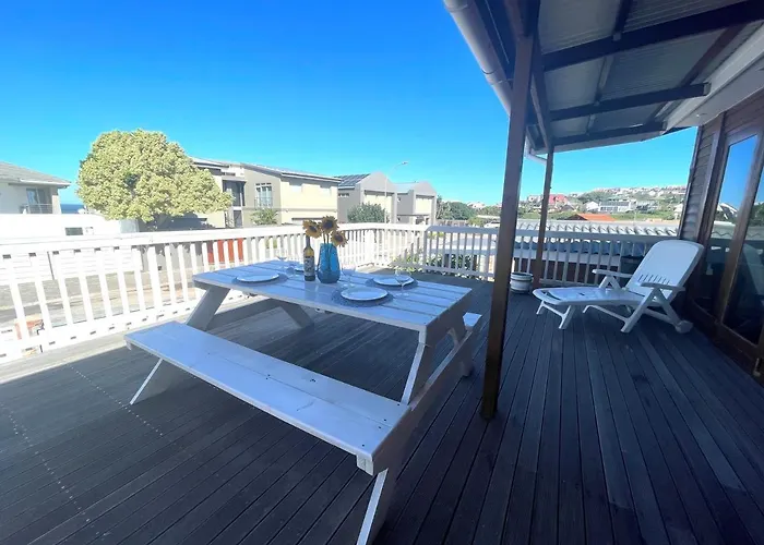 Happy Waves Holiday Home